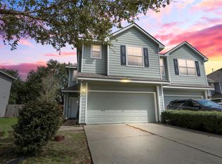 418 Folk Crest Ln, Dickinson, TX 77539