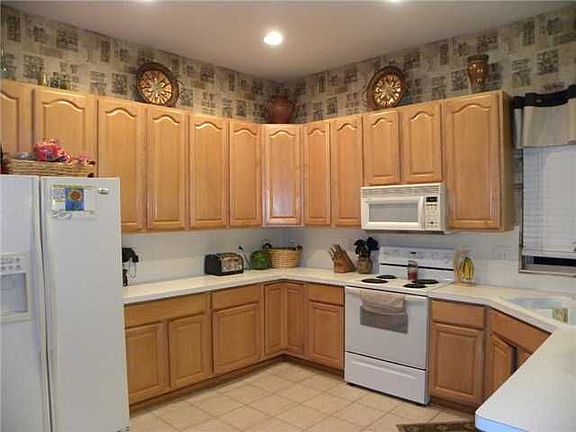 4th image of 5988 Woodsview Way