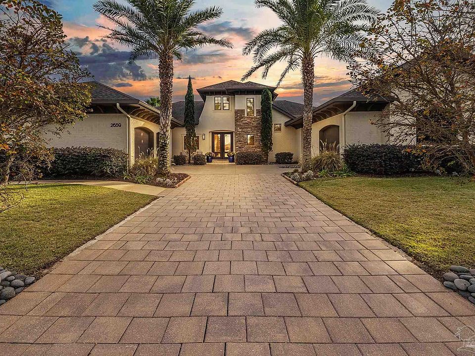 1st image of 2659 Manor Cir