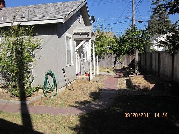 Side yard, garden boxes