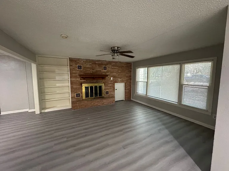 3500 Sturgis Ln — Photo 2
