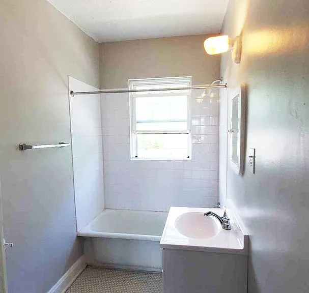415-419-423 Probasco St — Photo 15