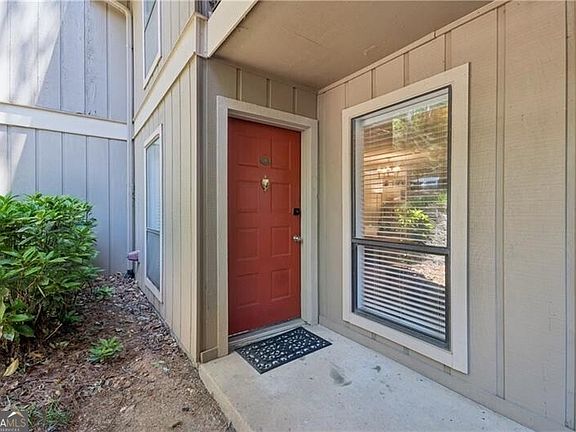 5th image of 8740 Roswell Rd Unit 4A