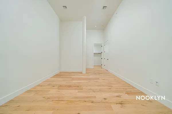 Rented by Nooklyn NYC LLC | media 41