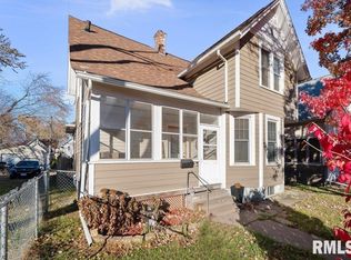 2006 Claussen St, Davenport, IA 52802