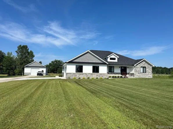 80601 Capac Rd, Armada, MI 48005