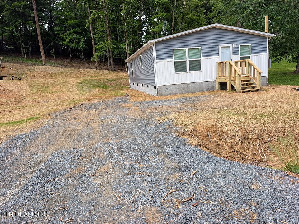 1st image of 307 Molyneux St