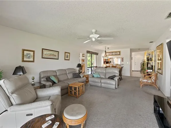 244 Pebble Beach CIR #B204, NAPLES, FL 34113