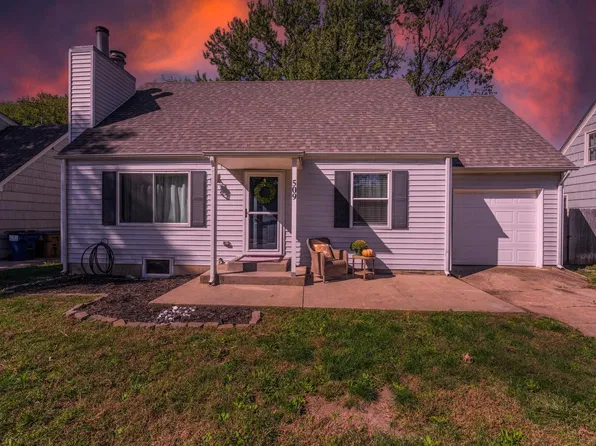 509 S Lakeview Dr, Derby, KS 67037