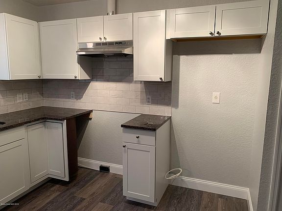 5th image of 409 S Robbins Ave