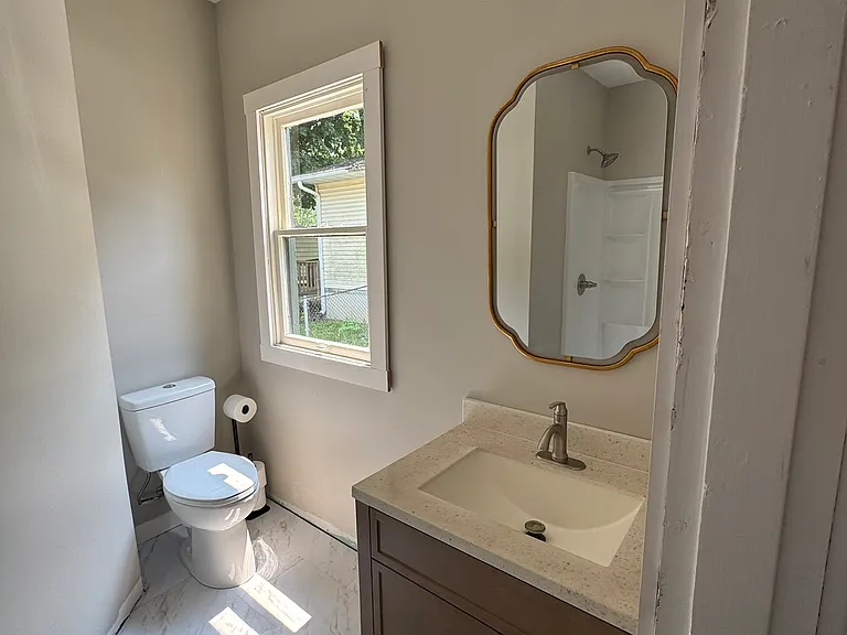 908 Troy Rd — Photo 16