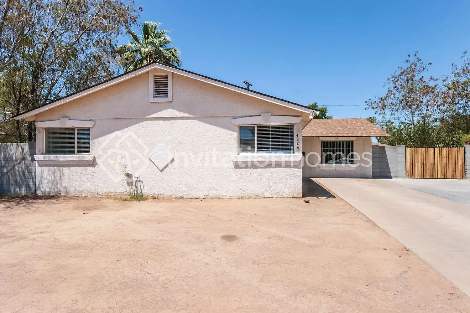 4824 W Catalina Dr Phoenix, AZ 85031 — Photo 1