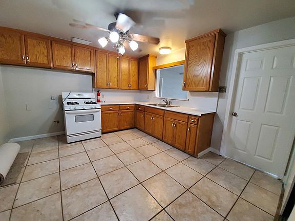 3rd image of 1415 De Witt Ave