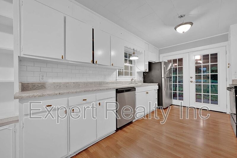 1st image of 900 75th St S