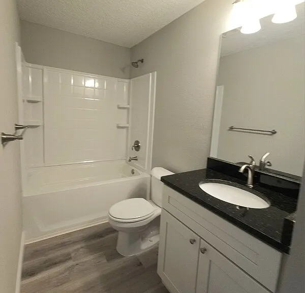 944 W Anderson Ln — Photo 11