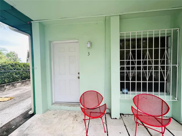 701 S Royal Poinciana Blvd APT 3, Miami Springs, FL 33166