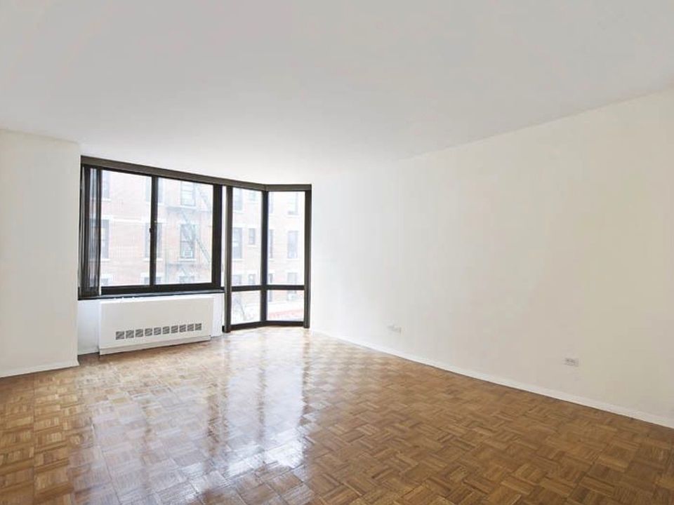 1st image of 215 W 95th St APT 12F