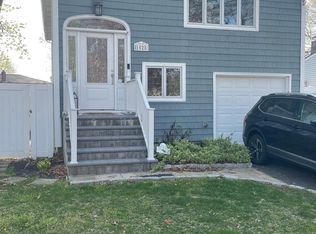 1528 Carl Ave, Holbrook, NY 11741