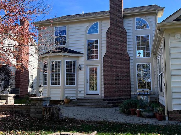4th image of 3483 Fairway Commons Dr