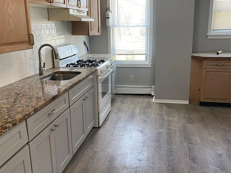104 River Ave — Photo 3