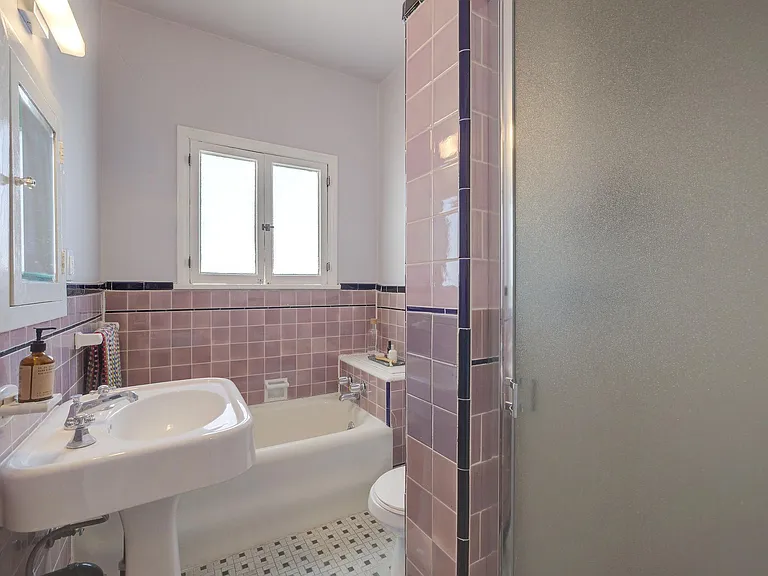 Bath, original vintage tile