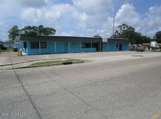 15223 Dedeaux Rd, Gulfport, MS 39503