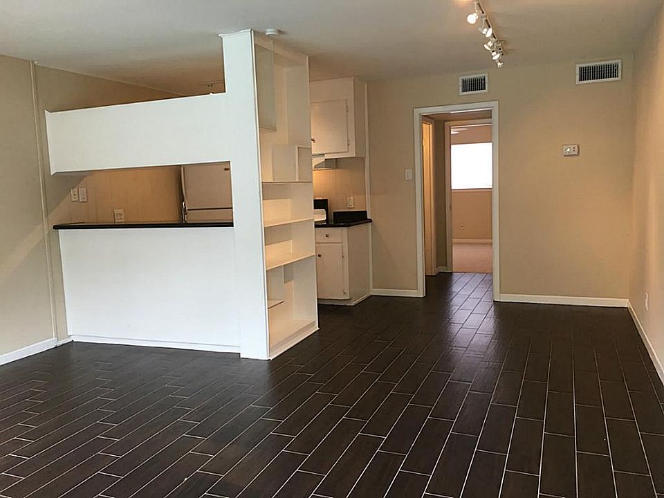 1st image of 306 Stratford St APT 6