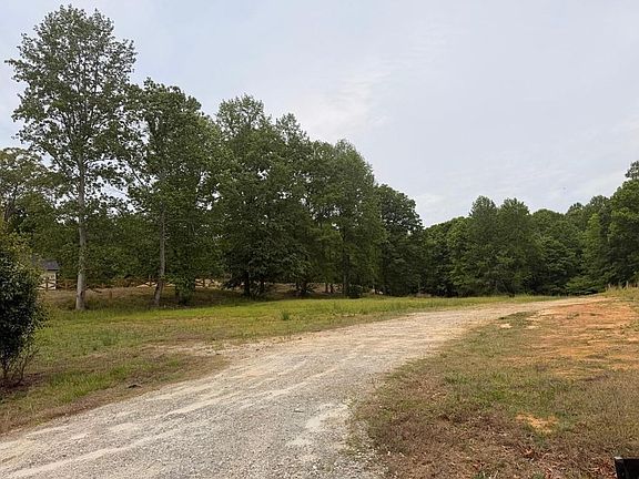 4th image of 405 Cooper Bridge Rd #2