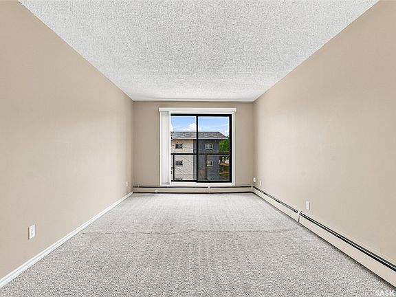 4th image of 1013 Lansdowne Avenue #306