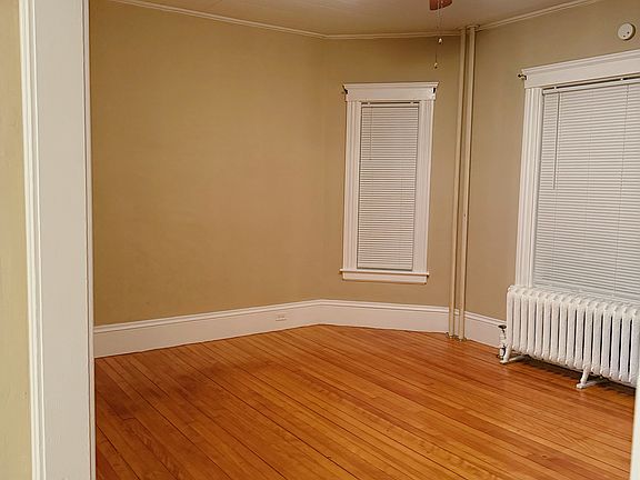 2nd image of 39 Tower St #1