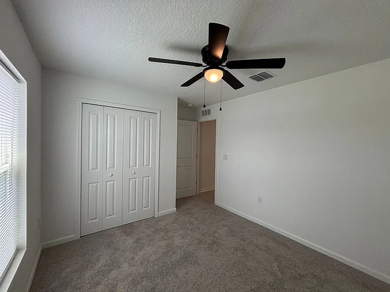 1318 Belle Isle Ln — Photo 6