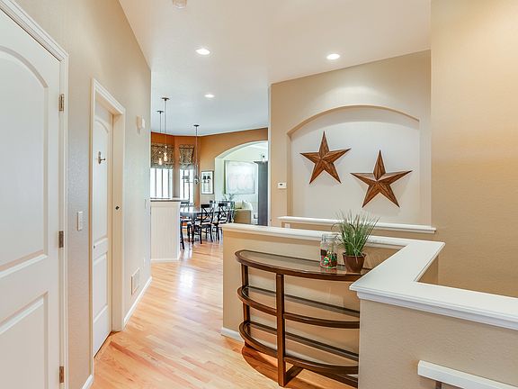 Bright, Open entry way