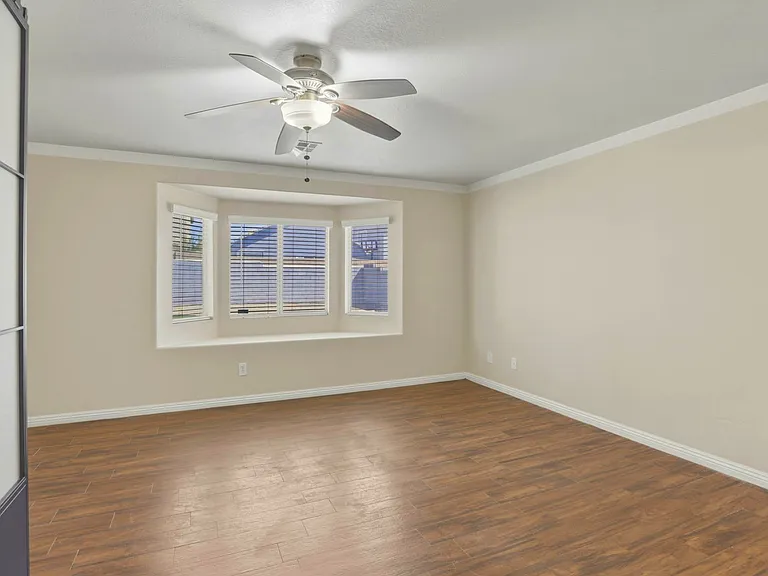724 Picasso Picture Ct — Photo 14