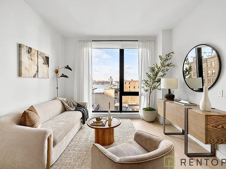622 11th Ave #225 — Photo 8