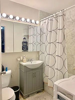 Sold by New York Residence | media 7