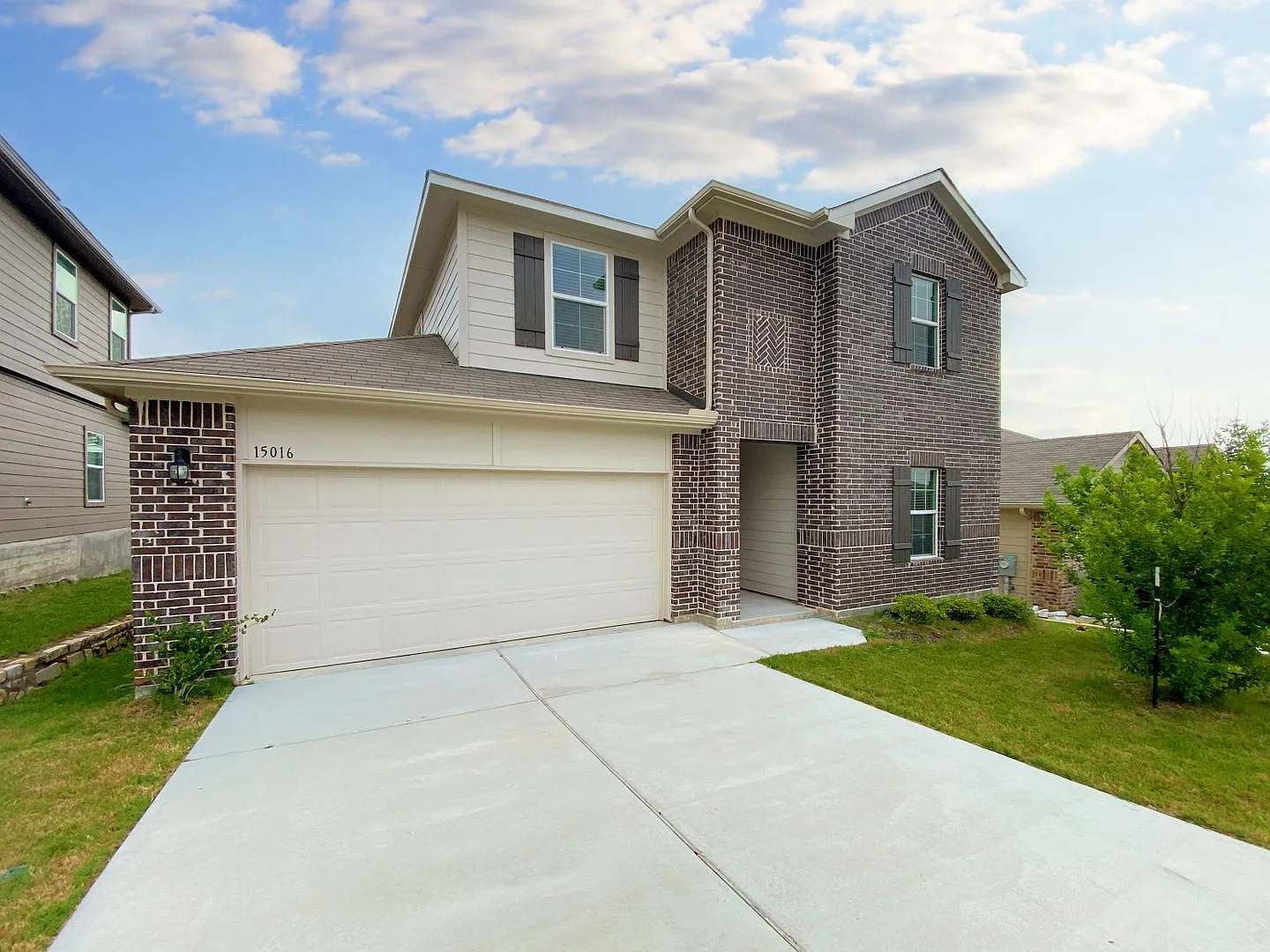 Charming & Spacious 4BR/3BA Home in Forest Bluff Modern Living Near Tesla & Downtown! — Photo 2