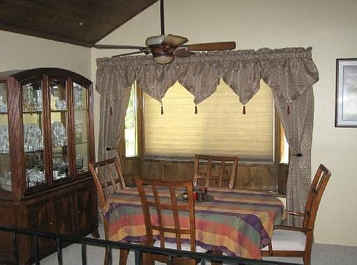 4th image of 989 Teakwood Dr