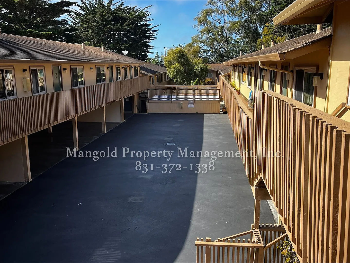 Del Mar Apartments — Photo 3