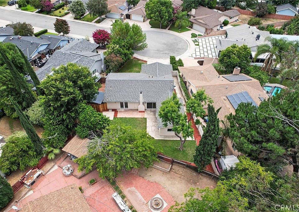 24441 Denise Pl, Santa Clarita, CA 91321 | Zillow