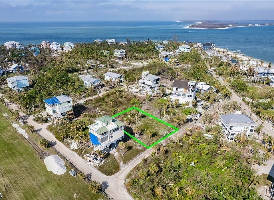 1st image of 200 Goldfinch Dr