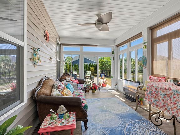5th image of 420 Feathergrass Way
