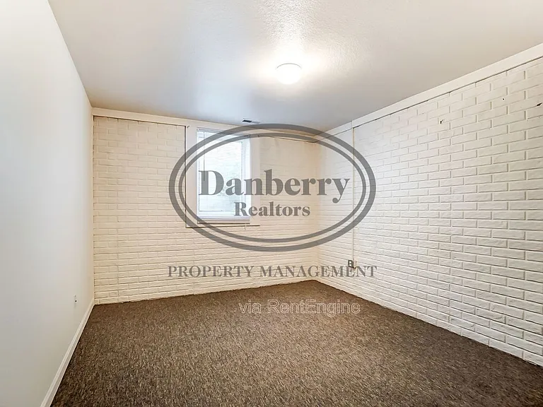 3704 Willow Run Dr — Photo 38