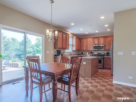 5th image of 2428 Simon Dr