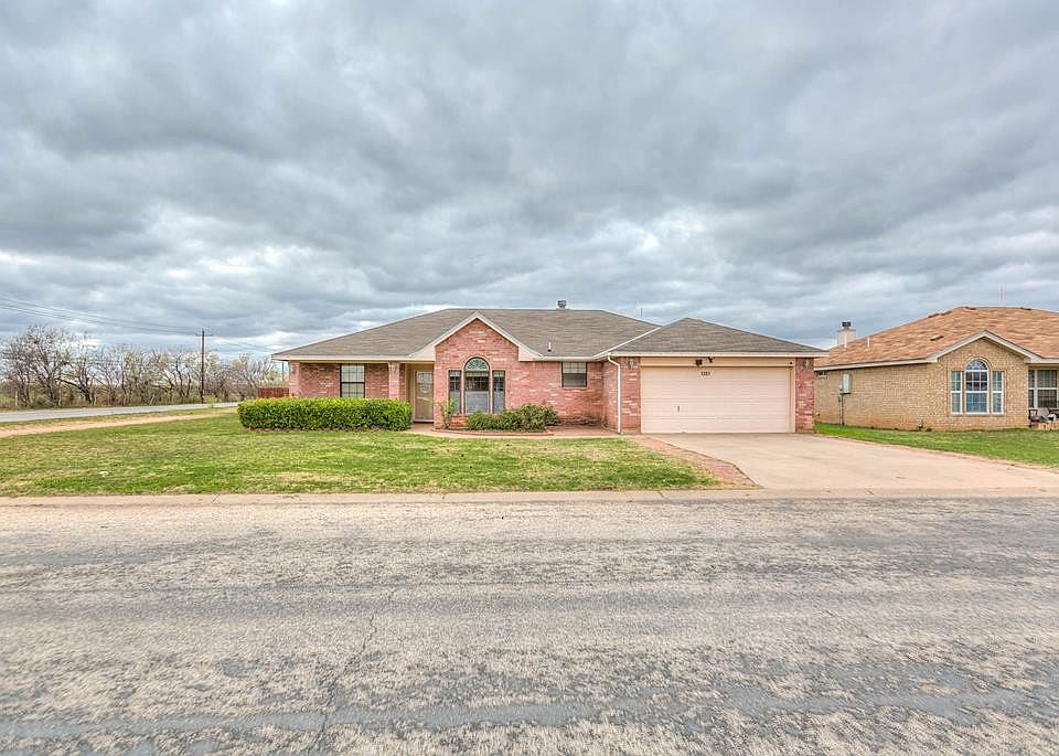 1st image of 1201 James Ln
