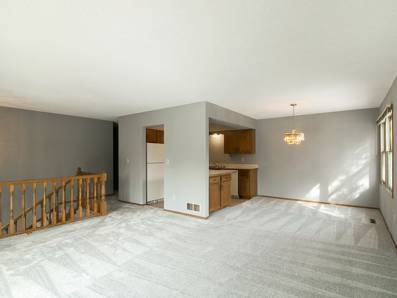 2nd image of 1113 Meadowview Dr