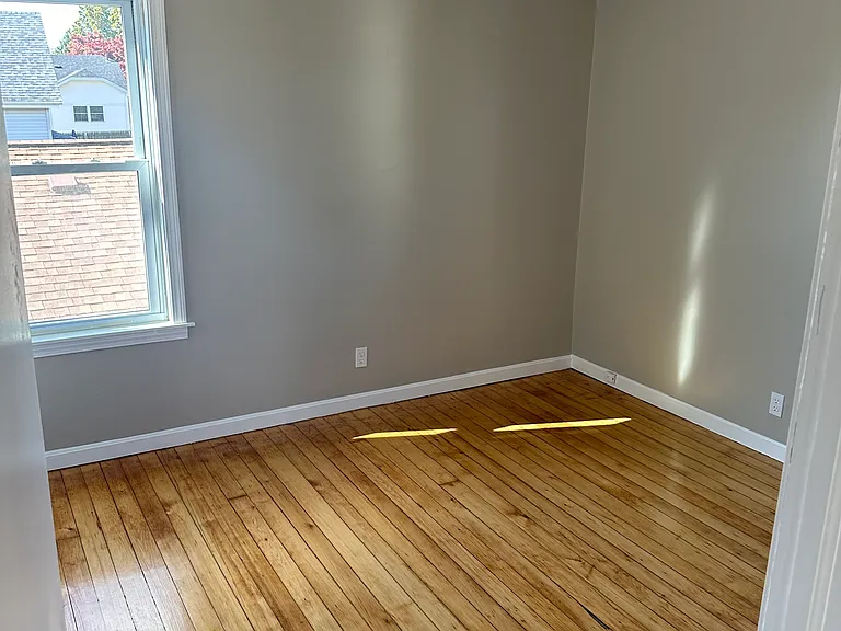 194 McGowan St #2 — Photo 7