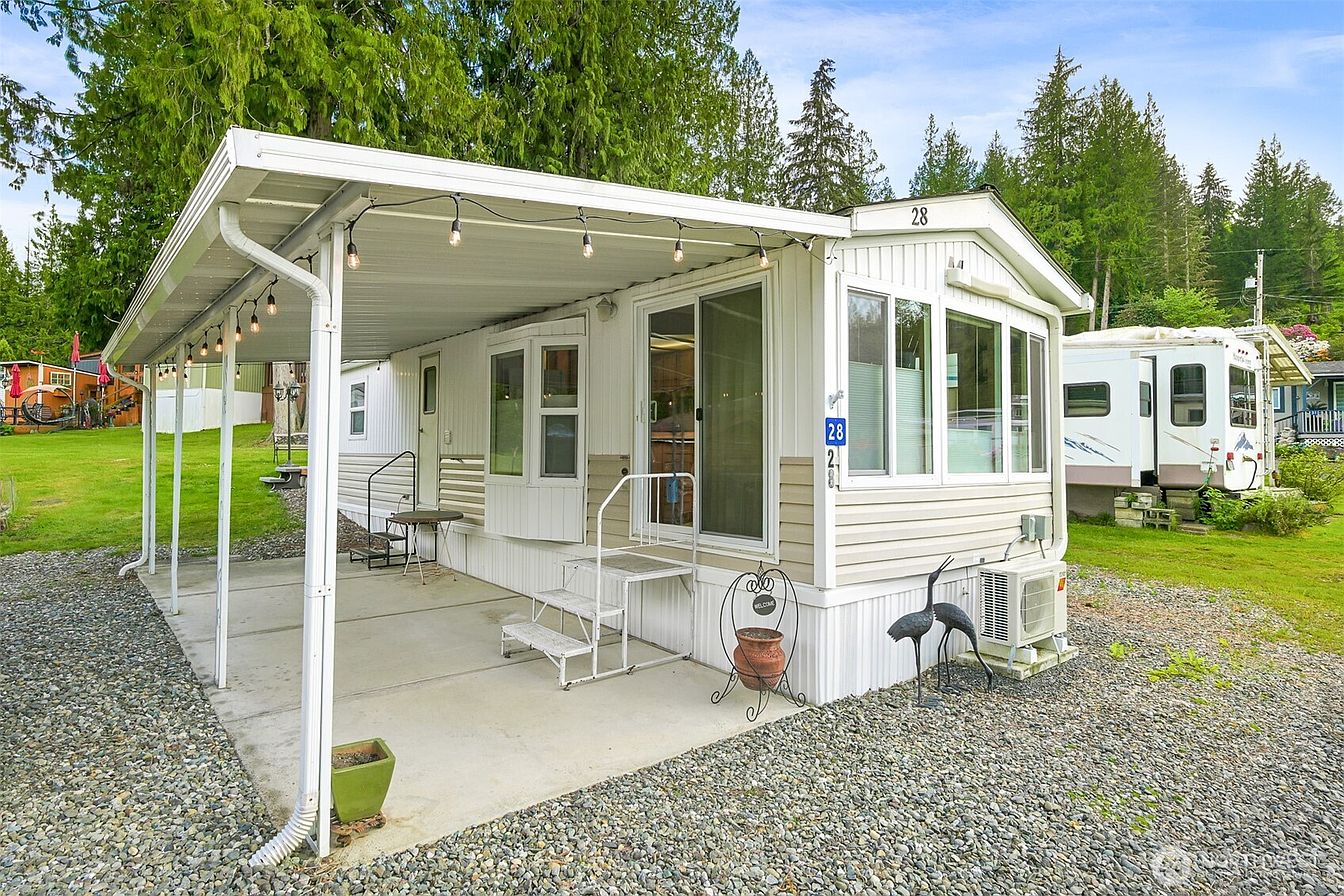 1st image of 316 W Lake Samish Drive #28