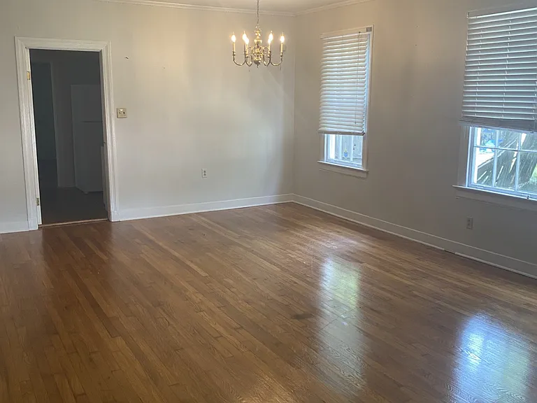 1809 Cherrydale Ave — Photo 2