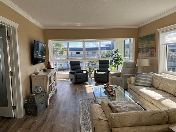 4th image of 3401 Spanish Trail #455