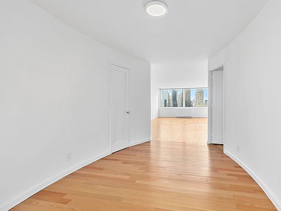 4th image of 800 5th Ave APT 31F